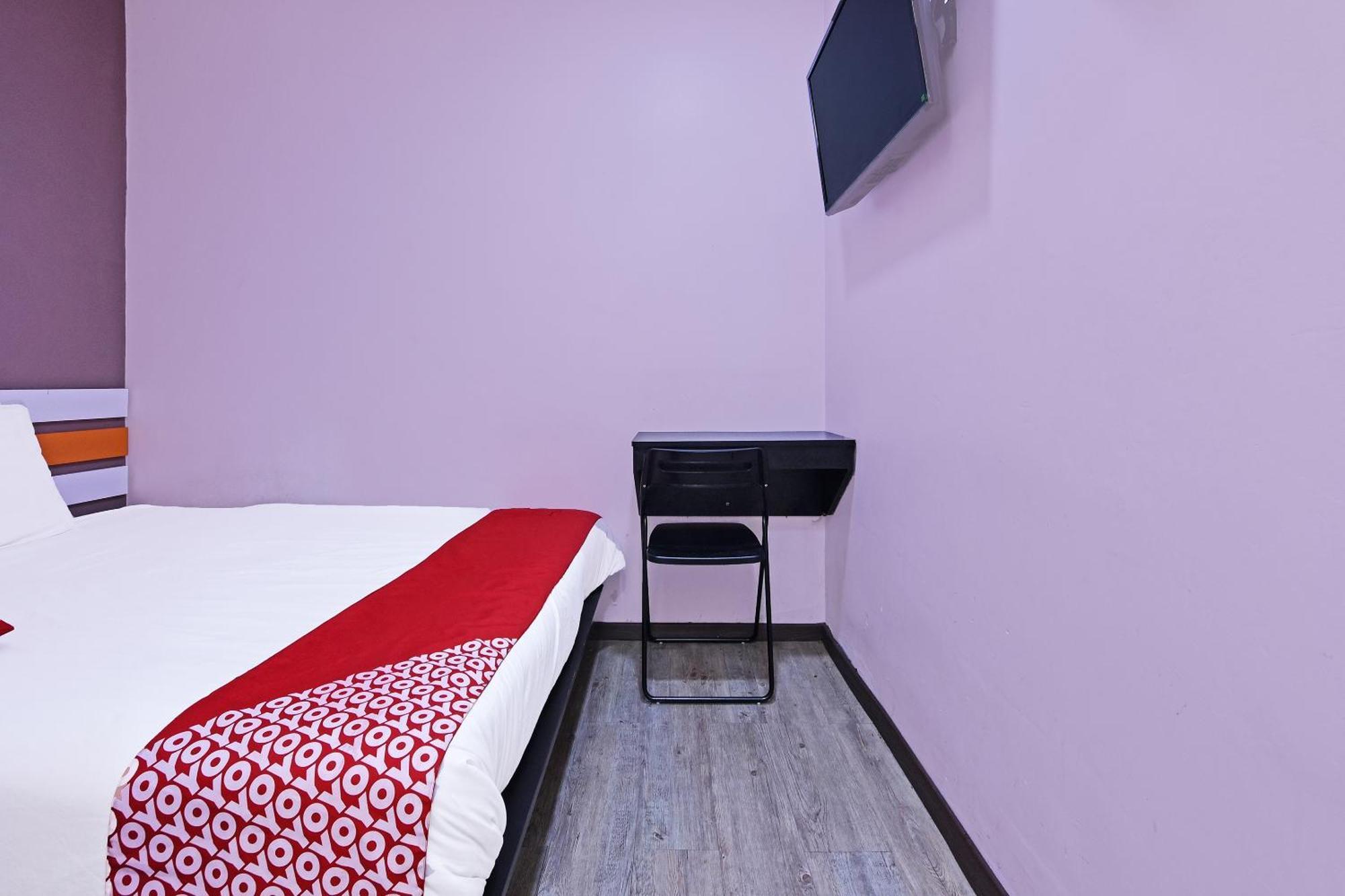 Super Oyo 992 Orange Hotel Kuala Pilah Exterior photo