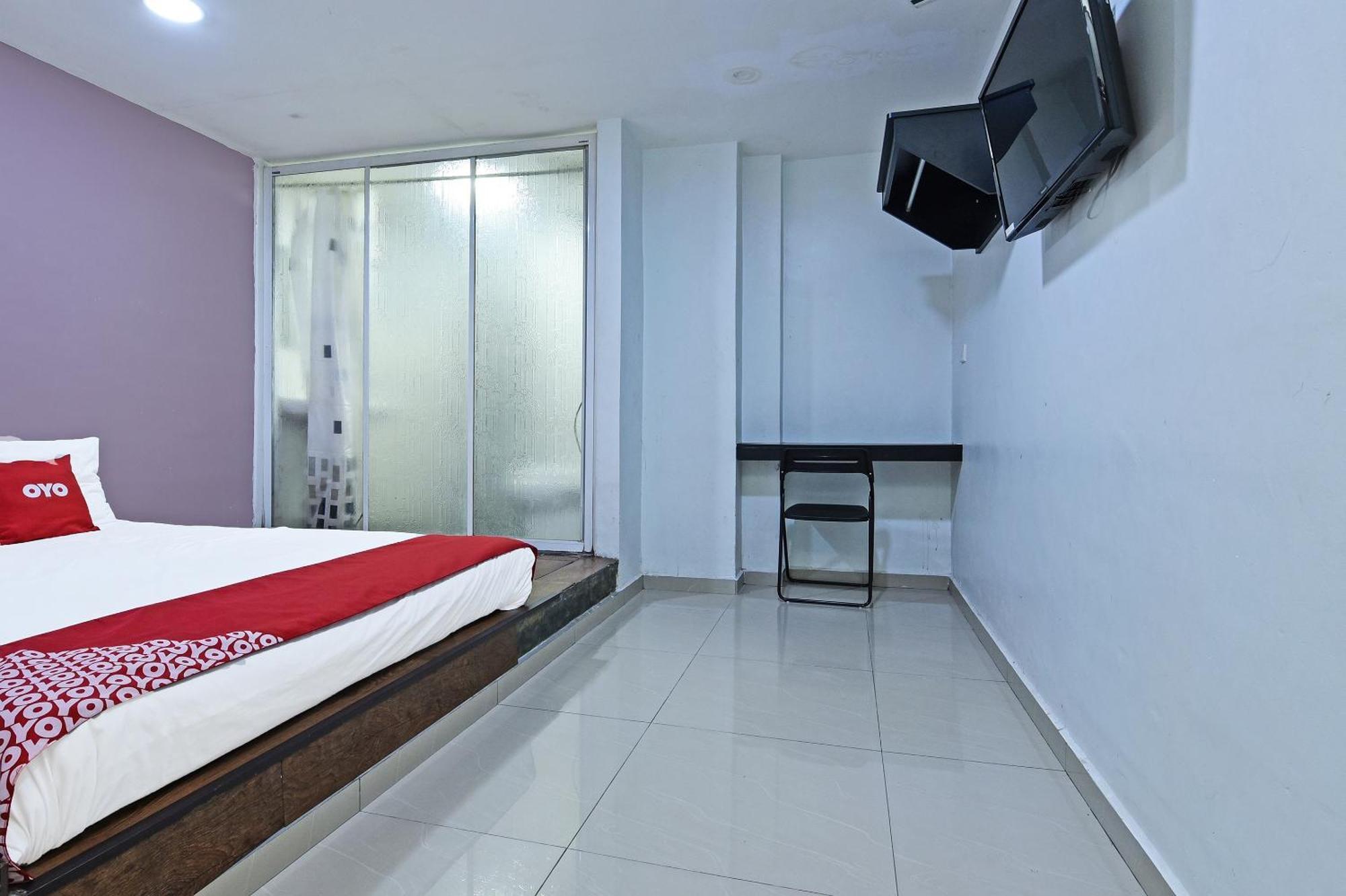 Super Oyo 992 Orange Hotel Kuala Pilah Exterior photo