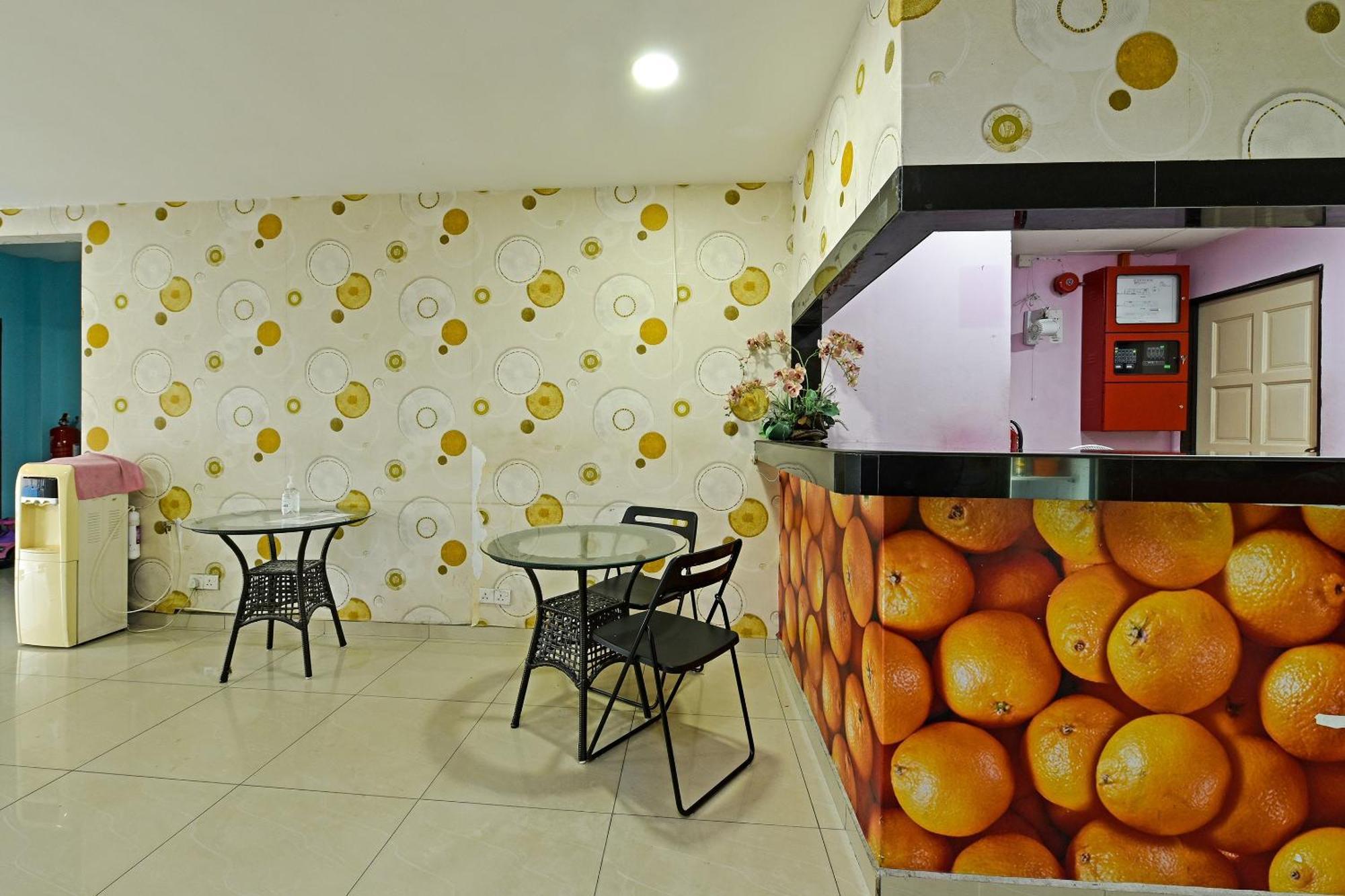 Super Oyo 992 Orange Hotel Kuala Pilah Exterior photo